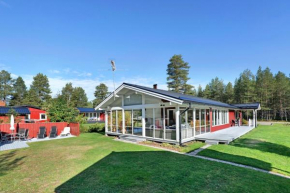 Beautiful beachfront 4BR house for business focus in Piteå